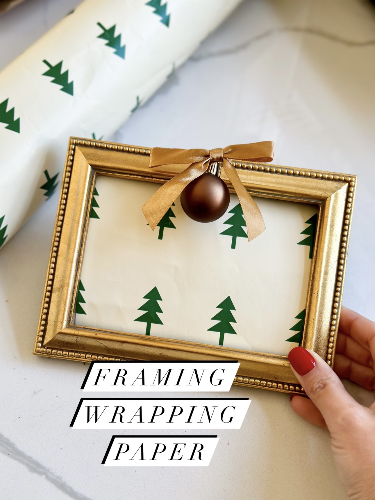 easy and budget friendly ways to decorate for christmas, decorating with bows, decorating art for christmas, christmas decor ideas, bows on frames, decorating art for christmas, christmas diy, framing wrapping paper
